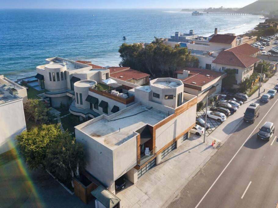 Malibu Sand Carbon Beach Suites Exteriér fotografie