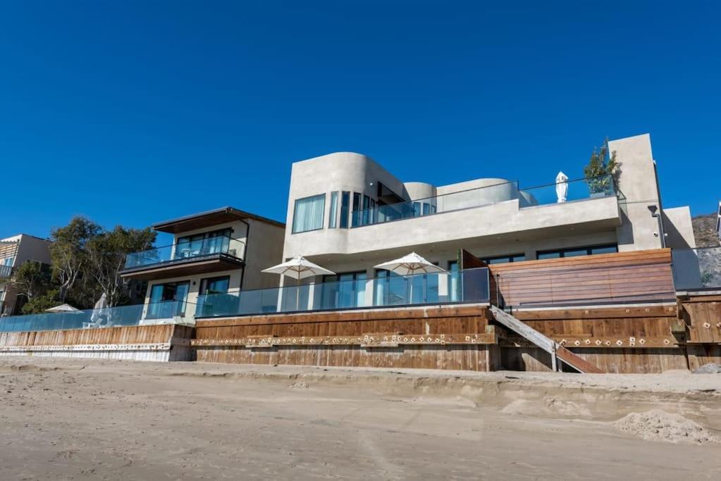 Malibu Sand Carbon Beach Suites Exteriér fotografie