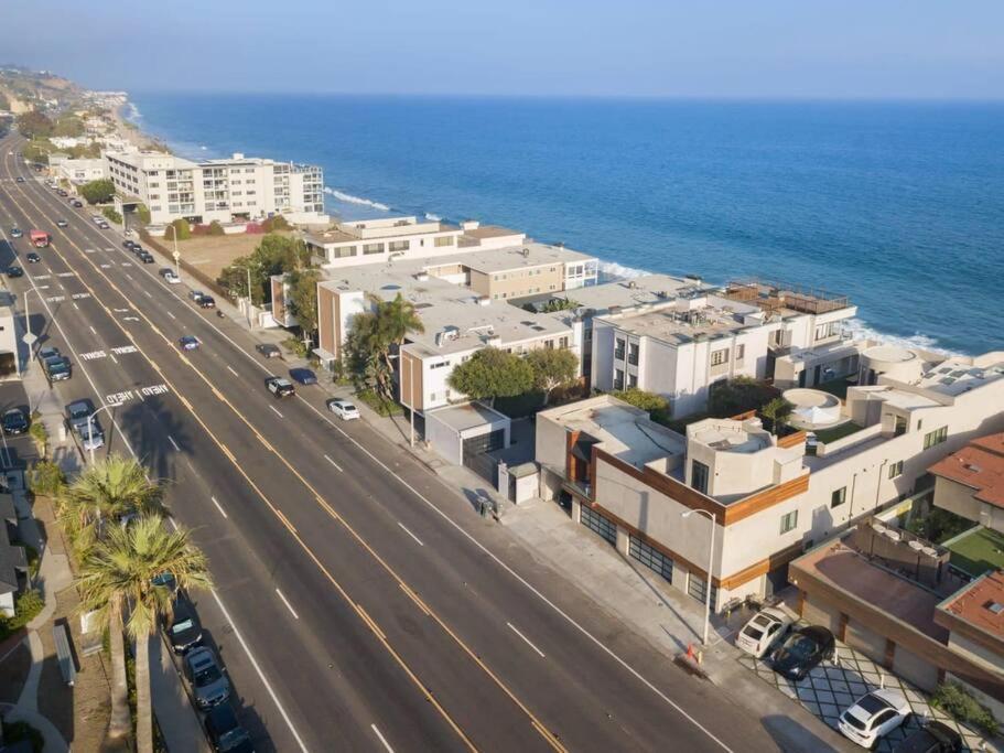 Malibu Sand Carbon Beach Suites Exteriér fotografie