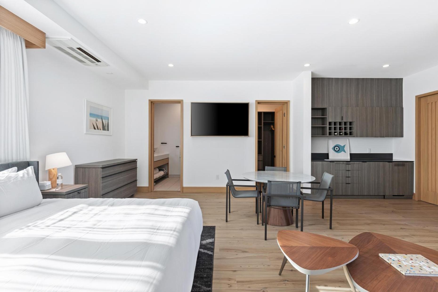 Malibu Sand Carbon Beach Suites Exteriér fotografie