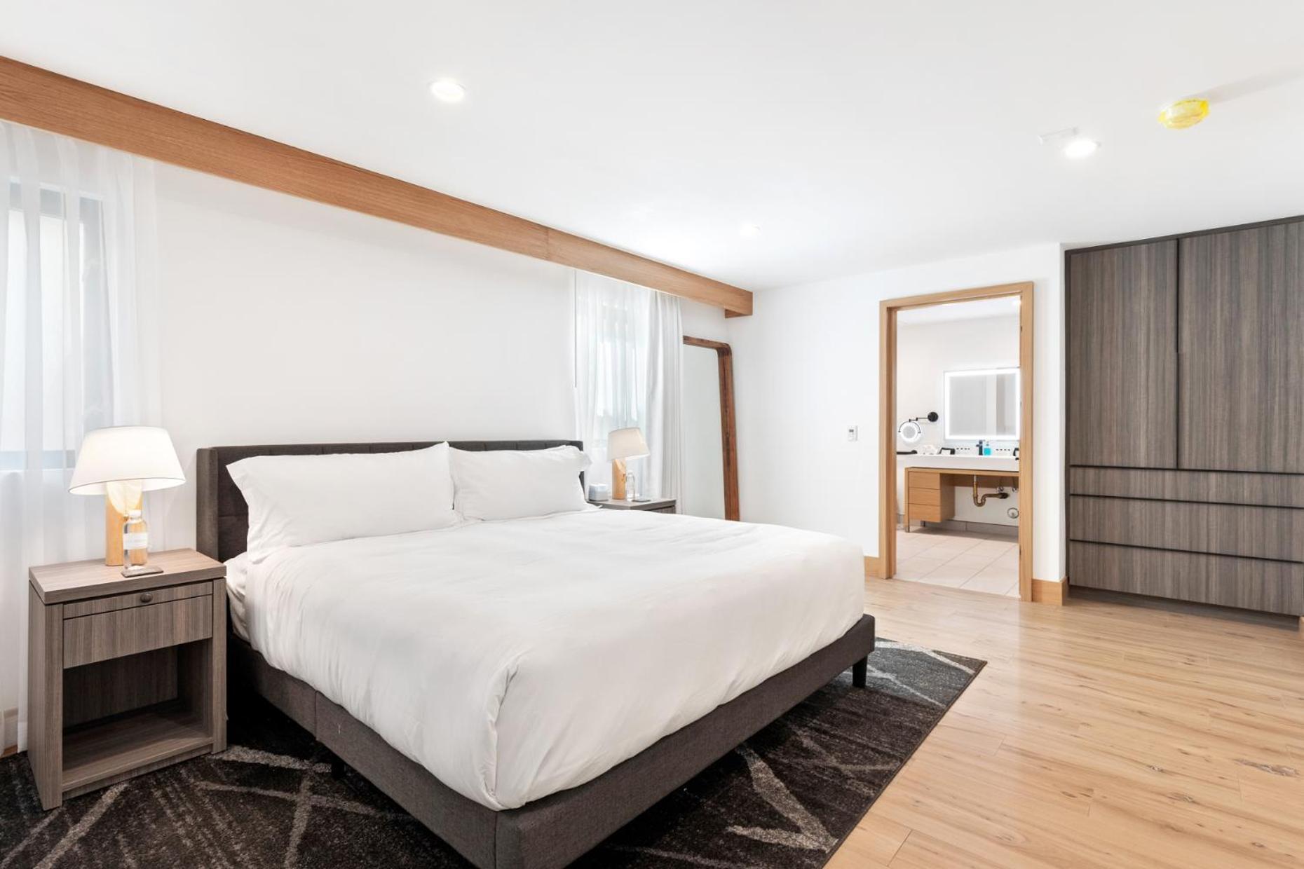 Malibu Sand Carbon Beach Suites Exteriér fotografie