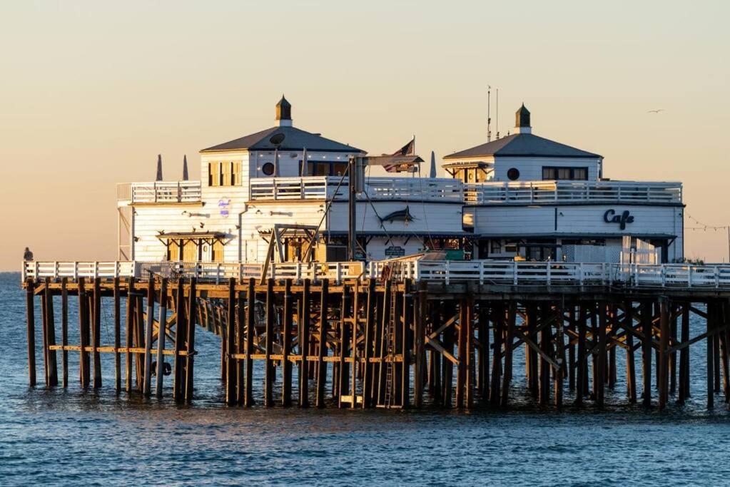 Malibu Sand Carbon Beach Suites Exteriér fotografie